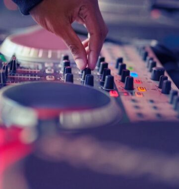 PeopleImages.com-ID1430835-1